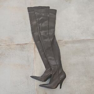 Gianfranco Ferre Sleek Black Over-the-Knee Boots